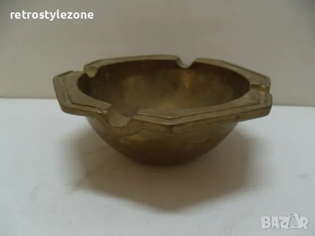 № 7769 стар метален / бронзов пепелник   - размер - диаметър 12,5 см , височина 4,5 см , снимка 4 - Други ценни предмети - 48083112
