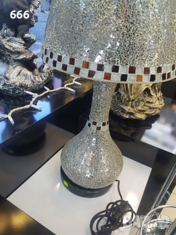 Лампа, снимка 3 - Настолни лампи - 43341930