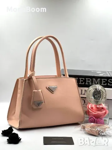 Prad🅰️ дамски чанти Различни цветове , снимка 5 - Чанти - 48835250