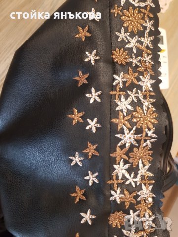 Продавам черна  дамска чанта с кафяви цветенца , снимка 3 - Чанти - 34964675