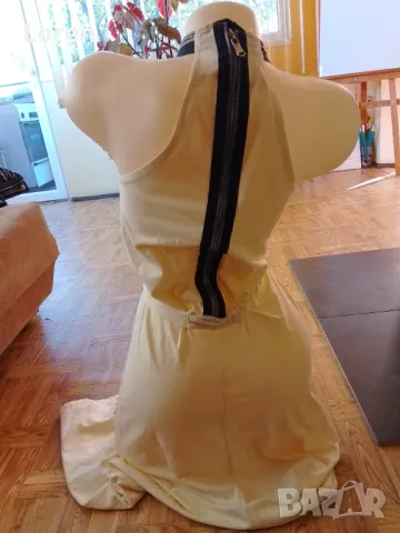 Дълга рокля много бледо жълто с колан , снимка 3 - Рокли - 47676854