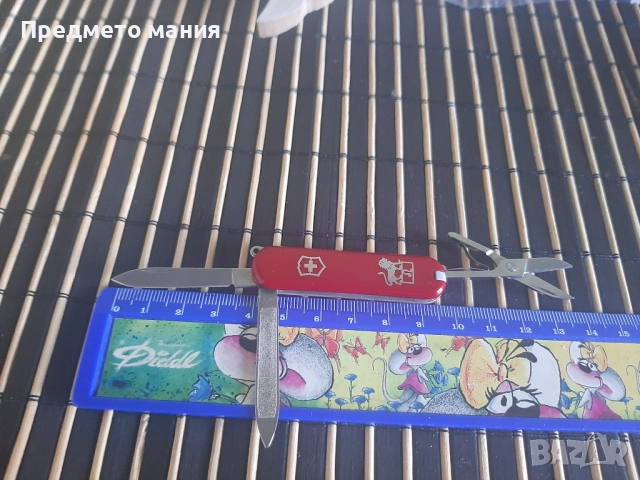 Колекционерско джобно Victorinox викторинокс зодиак, снимка 2 - Ножове - 52837838