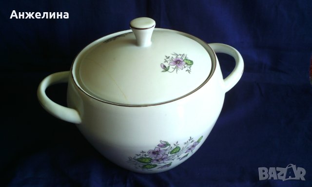 Красив порцеланов супник с теменужки от 80 те години. 2,5 литра., снимка 6 - Прибори за хранене, готвене и сервиране - 32417644