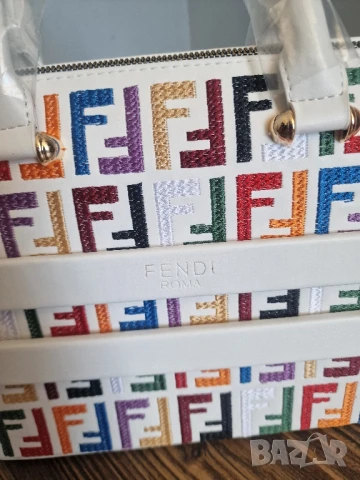 Страхотна дамска чанта FENDI, снимка 3 - Чанти - 51360984