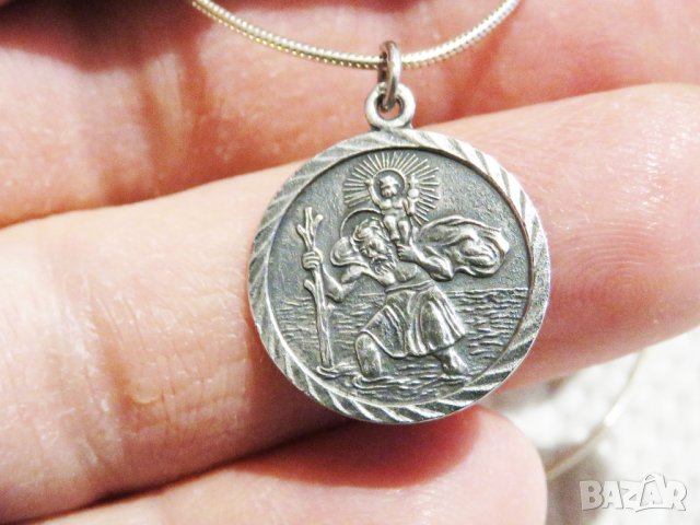 Старинен медальон и сребърно синджирче  - Свети мъченик Христофор пресича поток и носи дете сребро, снимка 2 - Колиета, медальони, синджири - 33227603