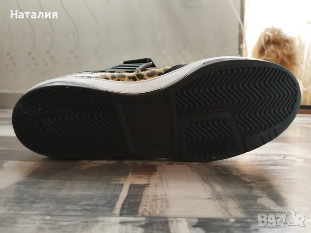 Adidas дамски кецове , снимка 2 - Маратонки - 47795933