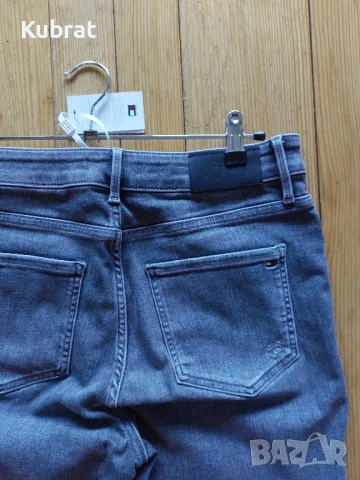 Чисто нови дамски дънки на Tommy Hilfiger , снимка 4 - Дънки - 50463052