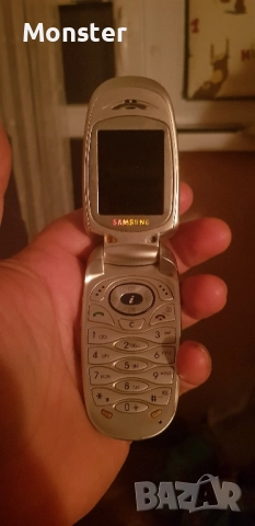 Samsung SGH -X460 работи със всички оператори давам зарядно.. Цена 60лв.