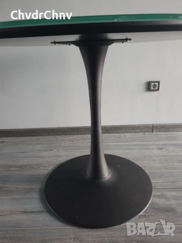 Метална трапезна кръгла маса/черен алуминиев крак 77см/стъклен плот 100см, снимка 3 - Маси - 52041218