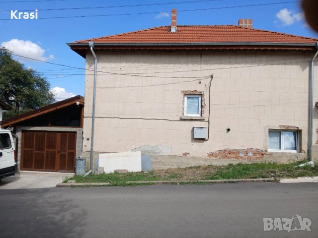 продавам къща в село Боденец