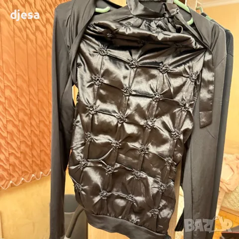 Топ, снимка 2 - Корсети, бюстиета, топове - 49379664