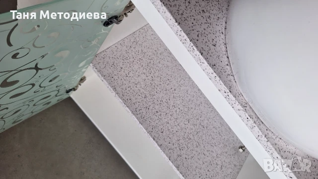 Реновиран бял шкаф за баня с модерна мивка тип купа и луксозна батерия, снимка 9 - Мивки - 51129855