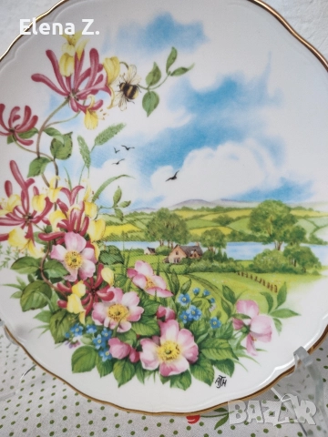 Три красиви декоративни чинии Royal Albert - As the seasons unfold, снимка 3 - Декорация за дома - 52917431