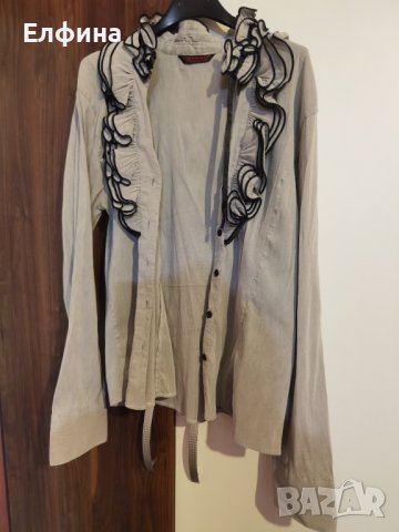 Елегантна сива дамска риза с жабо