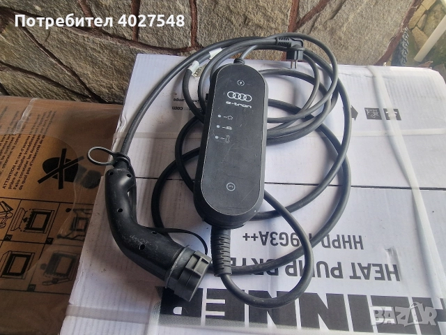 Audi E-Tron 11kW оригинално зарядно 16А трифазен и адаптер шуко, снимка 1 - Друга електроника - 51587973