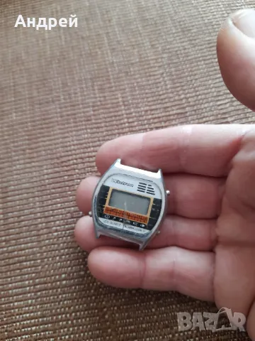 Стар електронен часовник Wintron, снимка 2 - Антикварни и старинни предмети - 49179040