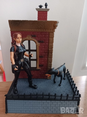 Екшън фигури Лара Крофт Тоmb Ryder с диорами 