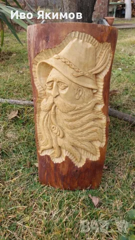 Дърворезба изобразяваща Хемингуей , снимка 1