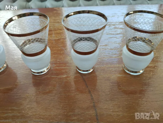 Винтидж чаши за ракия със златен кант от средата на миналия век, снимка 7 - Чаши - 50280239