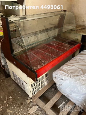 Хладилна витрина