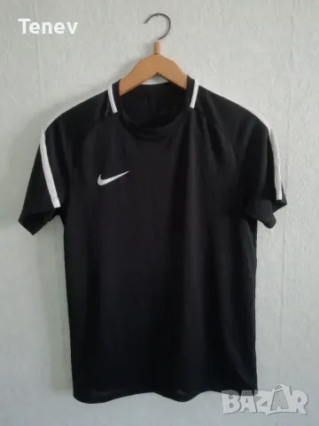 Nike оригинална нова черна тениска фланелка размер М