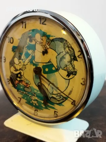 Стар механичен будилник, настолен часовник, снимка 4 - Антикварни и старинни предмети - 49326684