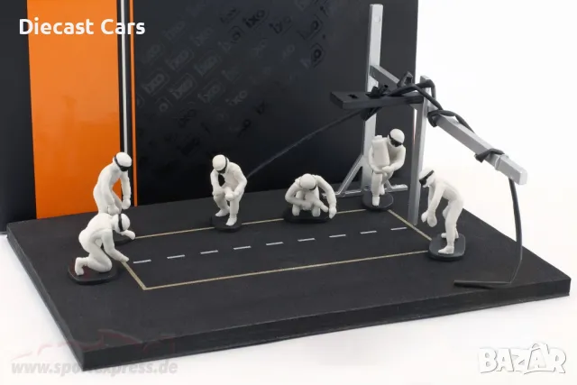 Ixo Pit Stop Mchanics Red Bull 1:43  Фигурки , снимка 3 - Колекции - 49676257