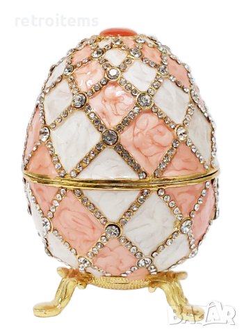 Фаберже стил, яйце-кутийка за бижута, инкрустирана с кристали, в луксозна подаръчна кутия.