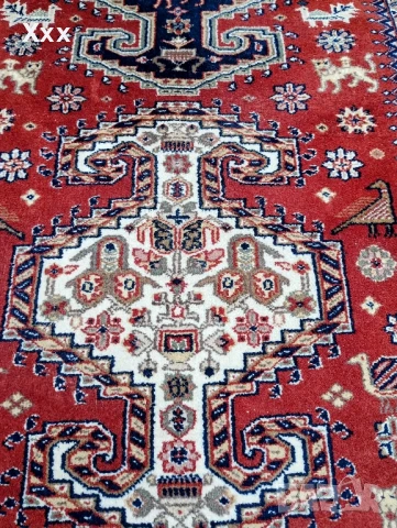 Ръчно тъкан вълнен персийски килим.Произход Иран.Антика за ценители , снимка 5 - Килими - 50664108