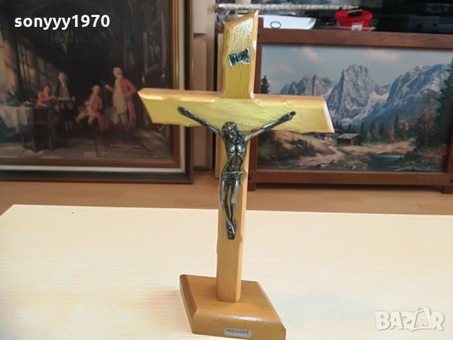 ДЪРВЕН КРЪСТ С ХРИСТОС-МЕД/МЕСИНГ