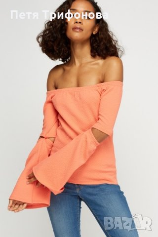 НАЛИЧНА Блуза цвят сьомга голи рамене дълъг ръкав С размер, снимка 1 - Блузи с дълъг ръкав и пуловери - 26899293