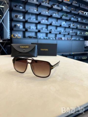 очила с черен обикновен калъф miu miu tom ford, снимка 10 - Слънчеви и диоптрични очила - 50691790