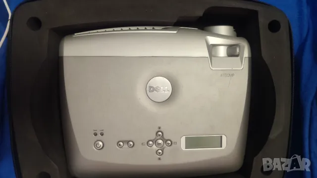 Отлично работещ видео проектор DELL с куфар, дистанционно и кабели. Прожектор за компютър / лаптоп