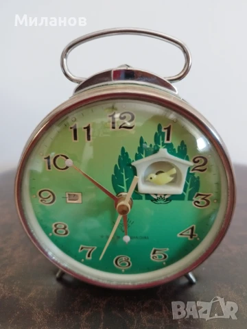 Стар анимиран будилник, настолен часовник