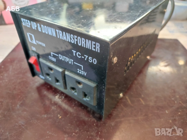 Продава се преобразувател (трансформатор) на напрежение от 220В на 110В и обратно, снимка 3 - Друга електроника - 53117908