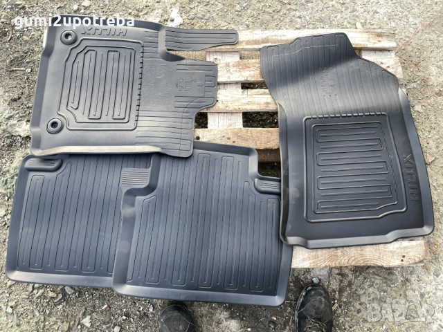 Гумени Стелки Toyota HILUX pW210-0k012 Оригинал