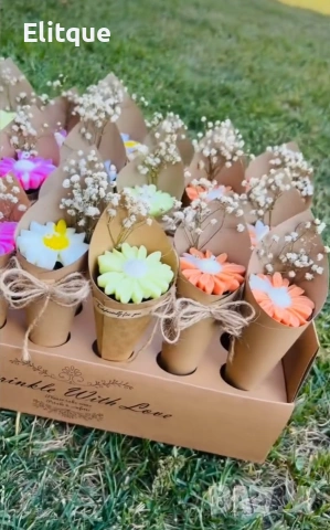 букет от цвете/ свещ, снимка 2 - Декорация за дома - 53472435