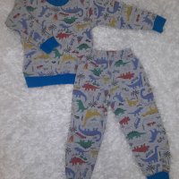 Пижама с динозаври , снимка 1 - Детски пижами - 43701455