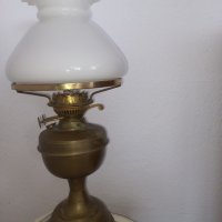 Висока старинна настолна лампа, снимка 1 - Настолни лампи - 43436089