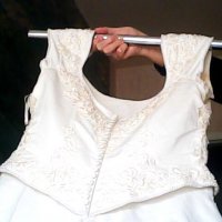 lлуксозна красива бул4инска бяла рокла edal bredals, снимка 2 - Рокли - 39788253