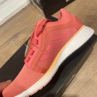 Чисто нови и оригинални маратонки Adidas, снимка 4 - Маратонки - 43690745