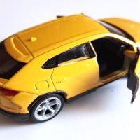 Lamborghini Urus Welly - Мащаб 1:34-39, снимка 5 - Колекции - 44854867