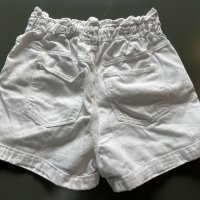 Дамски дънкови къси гащи, снимка 2 - Къси панталони и бермуди - 42938625