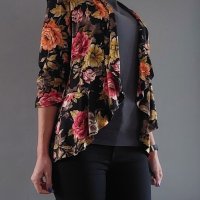 Дамско сако с флорални мотиви, снимка 1 - Сака - 43413065