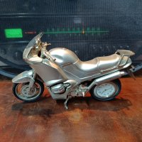 Декоративен метален модел на мотоциклет BMW с часовник, снимка 2 - Други - 43981560