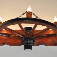 Дървени стенни лампи с автентични колела от каруци с дървени чашки , снимка 3 - Лампи за стена - 44113289