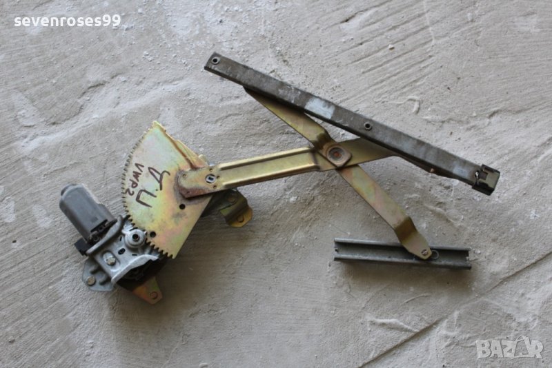 Машинка ел.Стъкло  Предна дясна VW Passsat 3 , снимка 1