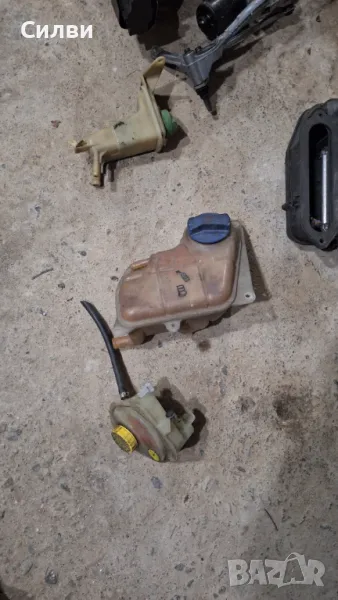 Казанчета за Пасат Б5 казанче за антифриз вода хидравлична и спирачна течност от Vw Passat B5 1.9TDI, снимка 1