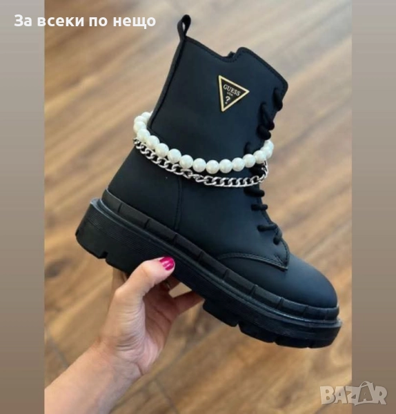 Дамски Черни Зимни Боти С Бели Перли И Синджир Код S32, снимка 1