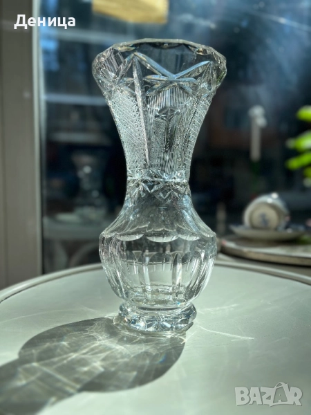 Българска кристална ваза Височина-20.5 см и диаметър на отвора-11.5 см , снимка 1